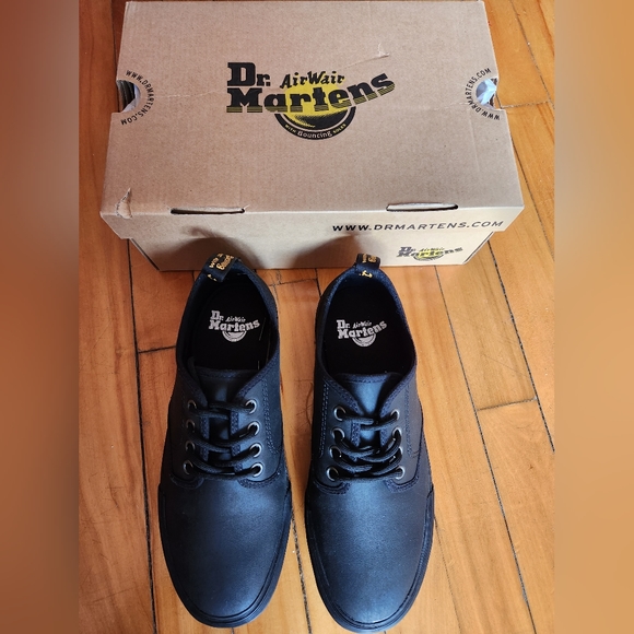 Dr. MARTENS Original unisex new shoes - Picture 7 of 9